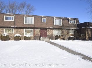 400 W 70th Pl APT 4, Merrillville, IN 46410