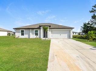 865 Youngreen Dr, Fort Myers, FL 33913
