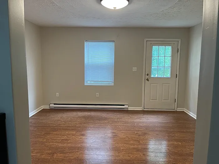 501 Maple St — Photo 10