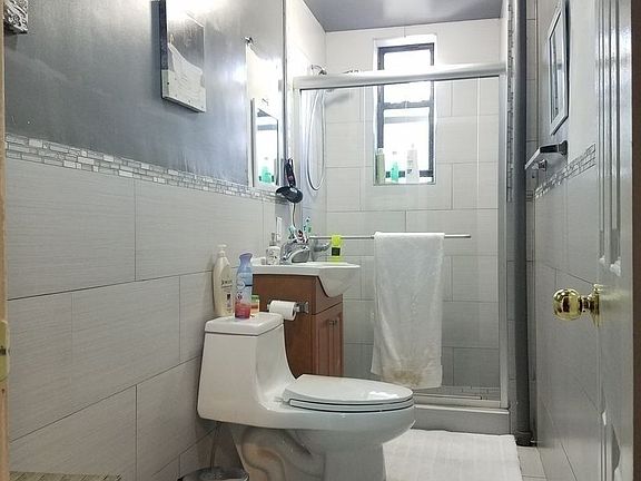 2nd image of 3066 44th St APT 1L