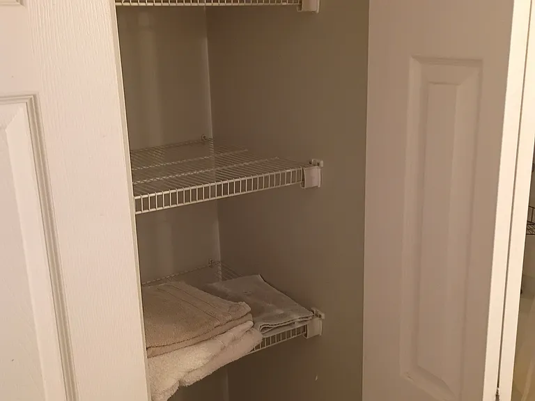 906 Colonial Dr — Photo 14