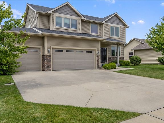 2nd image of 2370 SE Willowbrook Dr