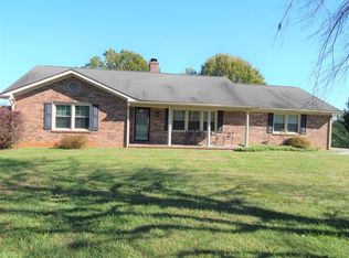 126 Windy Ridge Ln, Galax, VA 24333