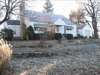 5th image of 3216 Parsons Ave