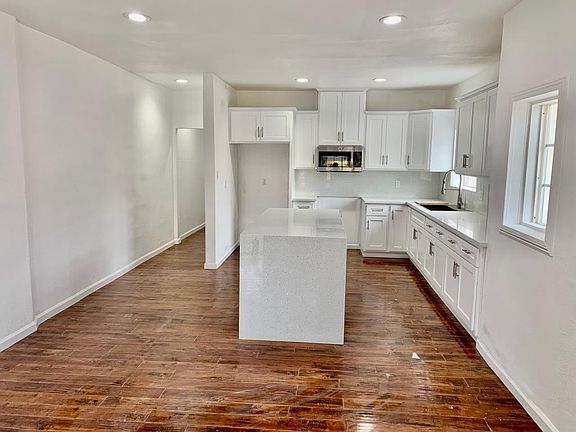 4th image of 3284 Josephine St