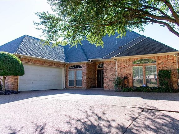2nd image of 6312 Skylark Cir