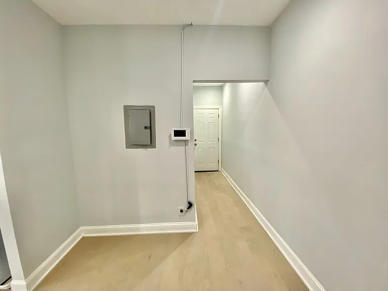 1247 Snyder Ave #2 — Photo 8
