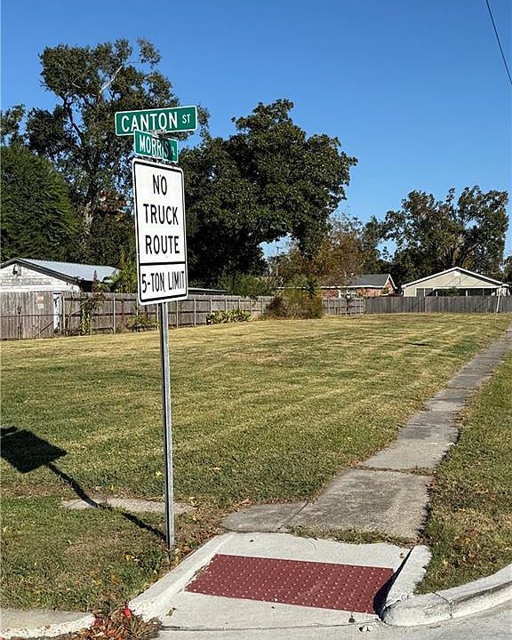 1st image of 4221 Morris Pl