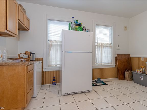5th image of 2044 W 100th St
