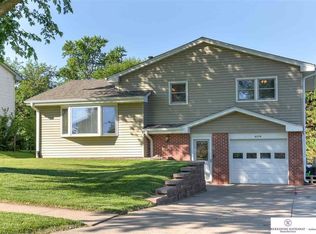 6214 N 76th St, Omaha, NE 68134