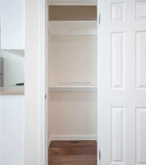 1222 W 39th St — Photo 7