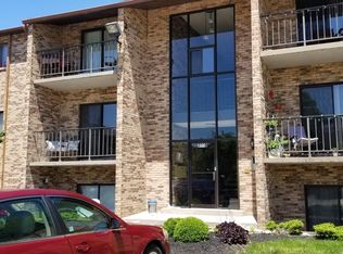 7230 Creekview Dr #VII-C, Cincinnati, OH 45247