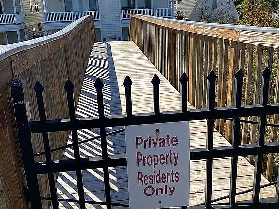 Private access to beach