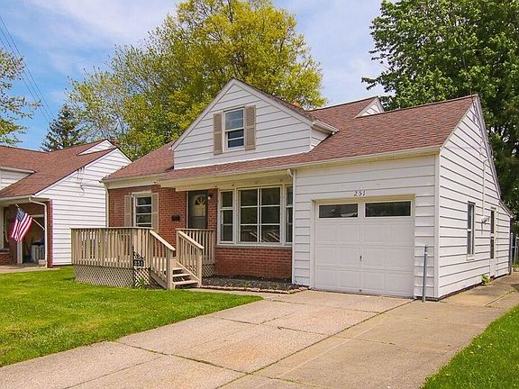 2nd image of 251 E 255th St