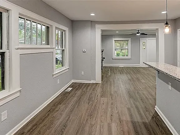 3701 S Benton Ave — Photo 30