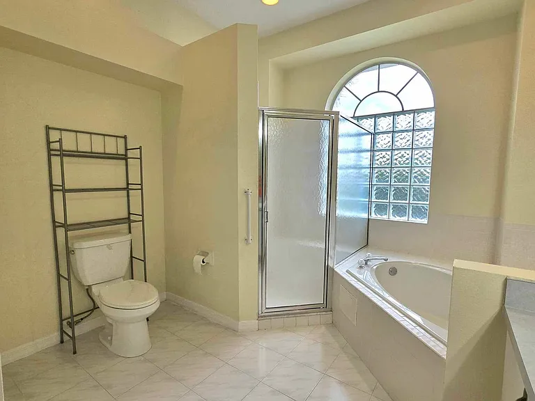 7047 Hazeltine Cir — Photo 15