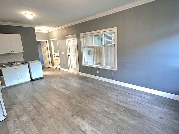 5th image of 5853 123a St