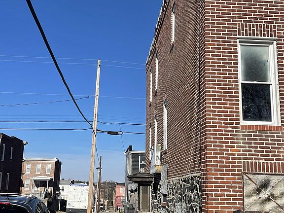 2nd image of 3300 Ravenwood Ave