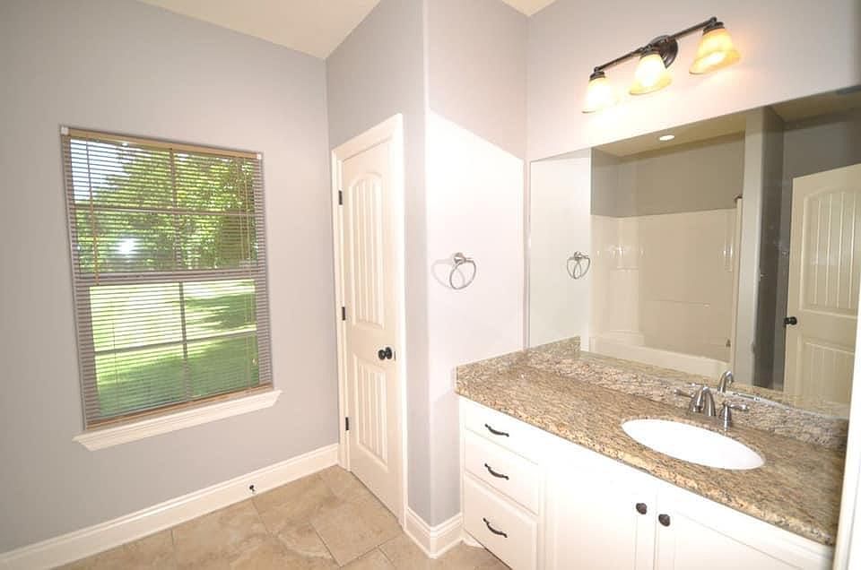 1st image of 417 Chavanne St #1