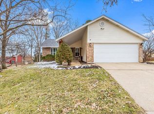 12208 Autumn Dale Ct, Maryland Heights, MO 63043