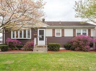 527 W Frech Ave, Manville, NJ 08835