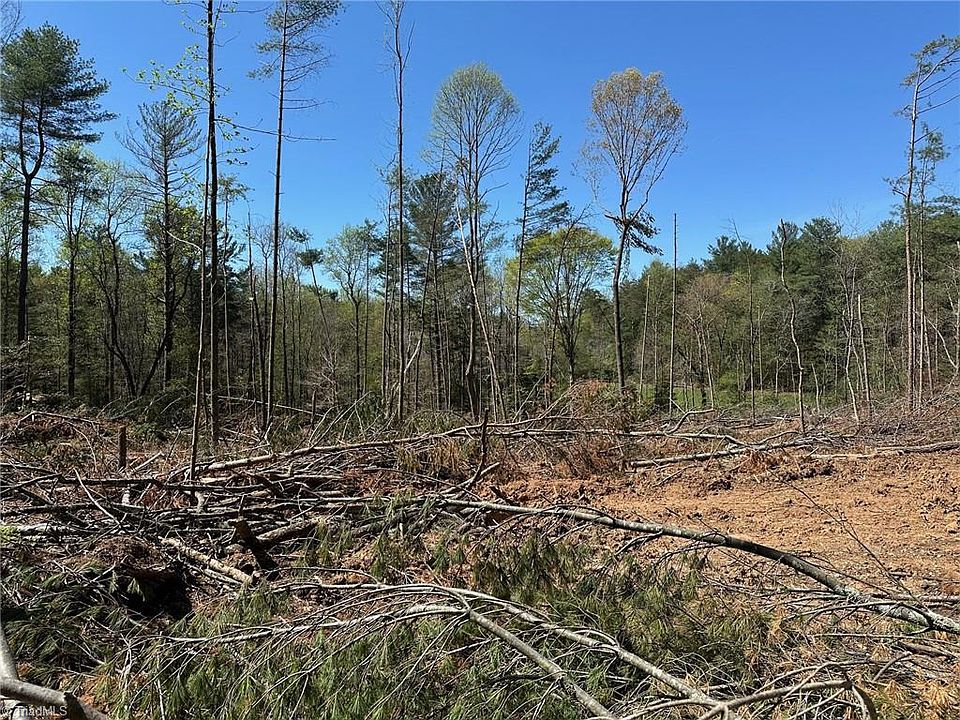 2nd image of 2 Sylvan Rd