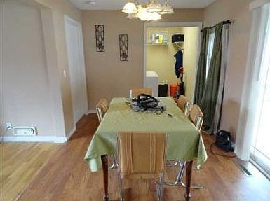 5th image of 2233 Custer Ave