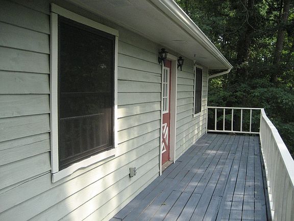 Wrap a round porch