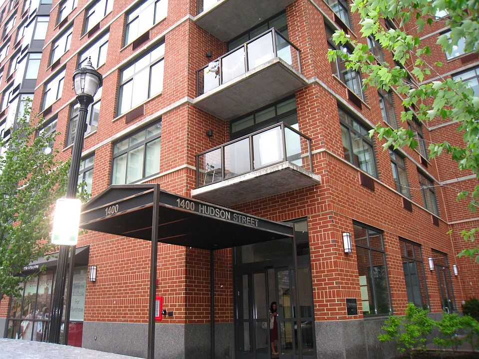 1st image of 1400 Hudson St Unit 302