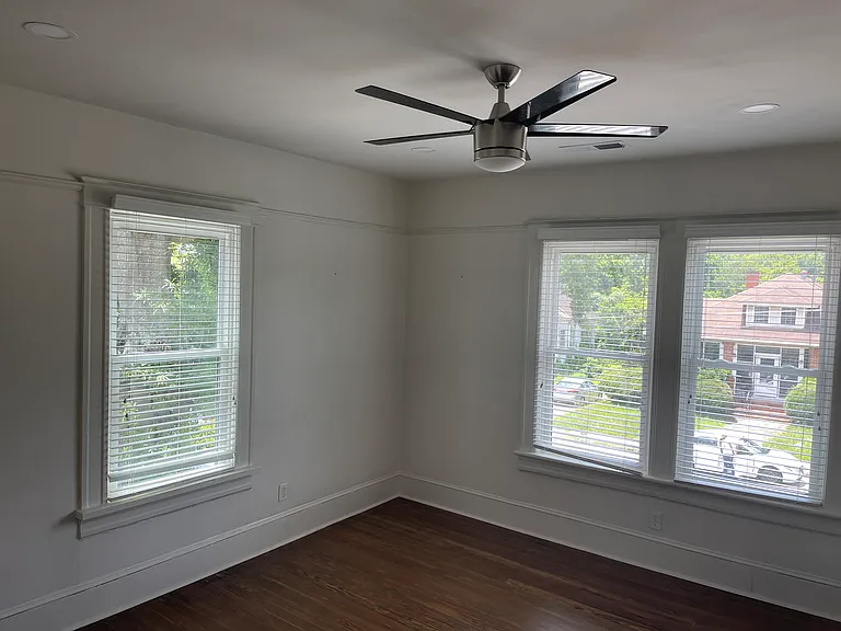 1340 Courtland Ave — Photo 14