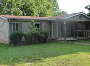 326 W Moffatt St, Troy, TN 38260