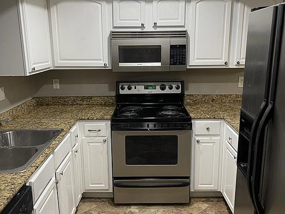 5th image of 3420 W Danbury Dr Unit C102