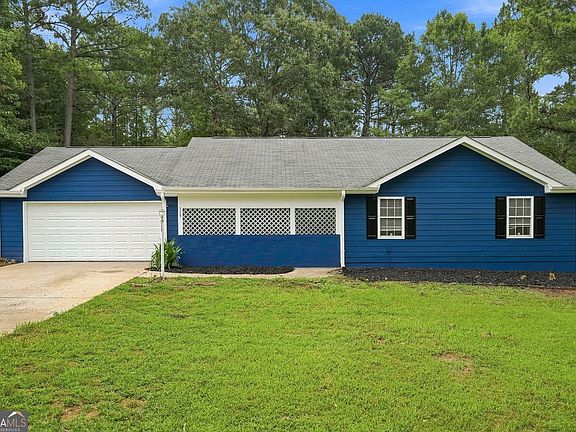 2nd image of 115 Stoneview Cir