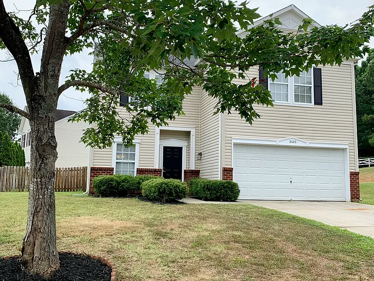 2020 Draymore Ct — Photo 2