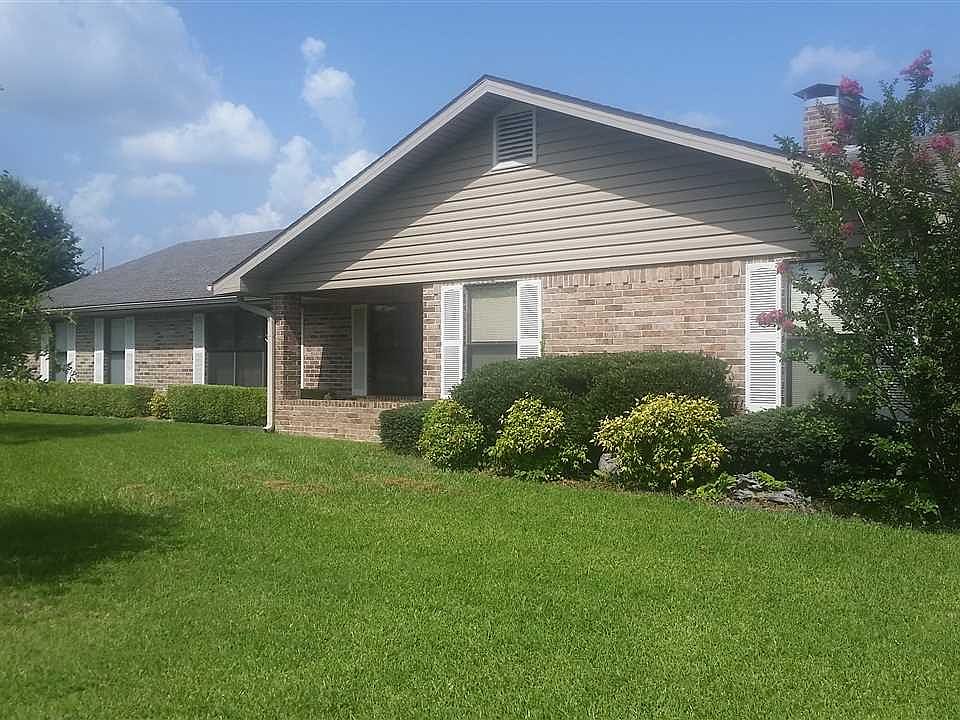 1st image of 1110 Crescent Dr