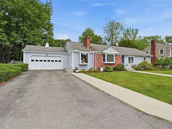 3rd image of 3 Cheshire Dr