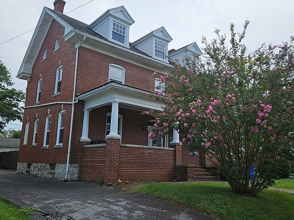 2nd image of 738 Summit Ave