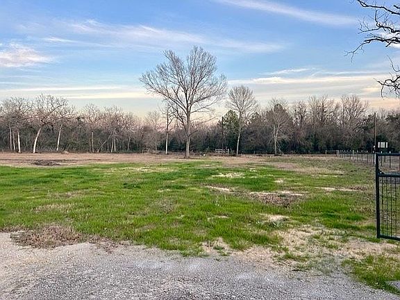 3rd image of 1064 County Road 1463