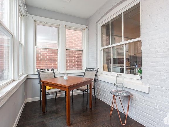 5th image of 1538 W Wrightwood Ave #3B