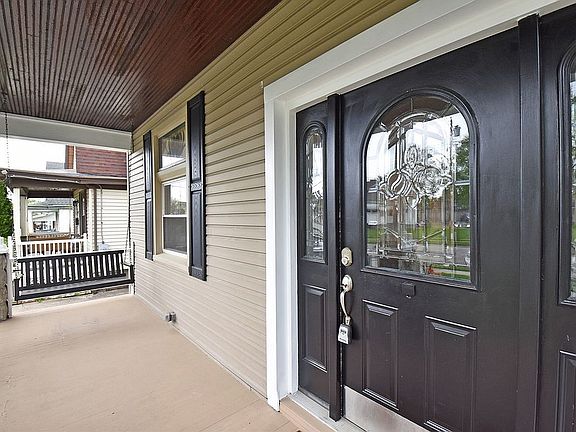 4th image of 2319 Morton Ave
