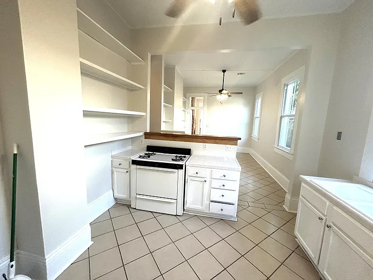 4121 Coliseum St — Photo 8