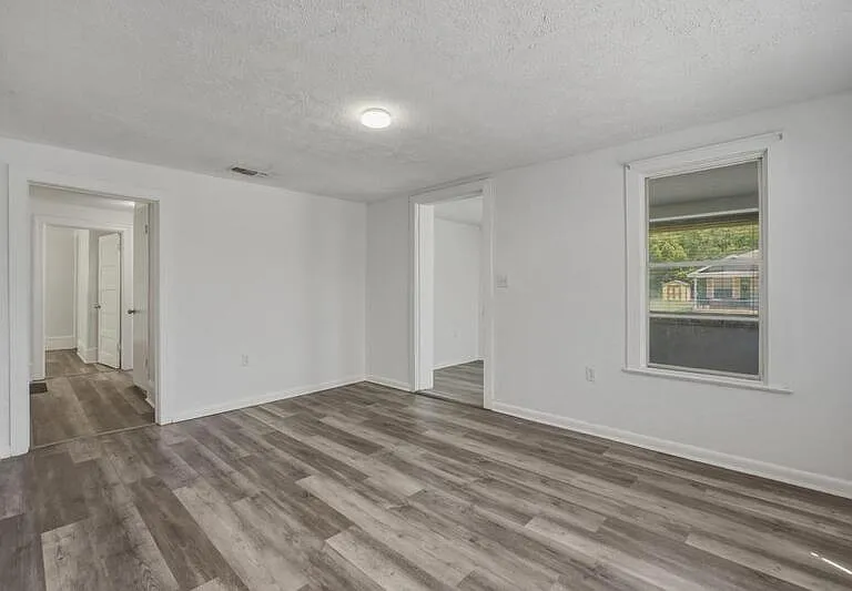 1216 W 24th St #1 — Photo 19