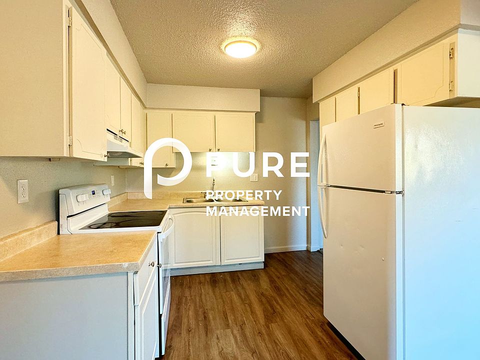 1st image of 760 Plymouth Dr NE #49