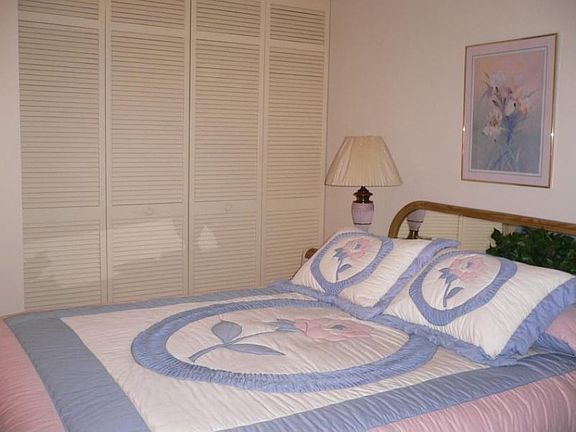4th image of 4005 Gulf Shore Blvd N APT 403