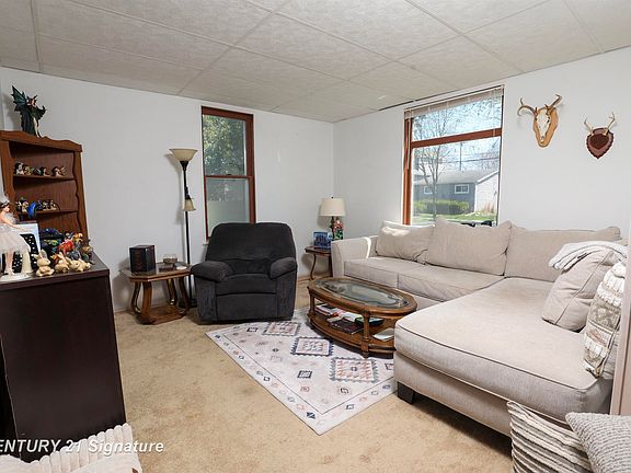 4th image of 706 S Lincoln St