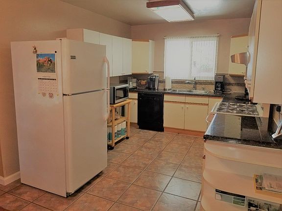 5th image of 2962 Park Ln