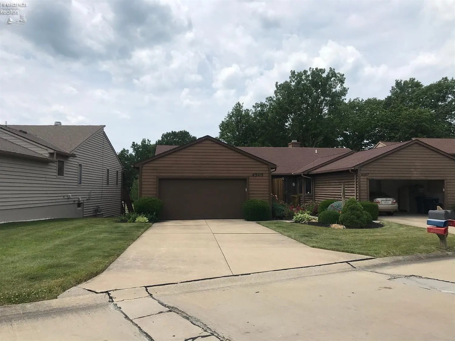4505 Oak Hill Blvd photo 1