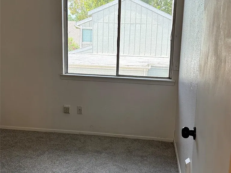12922 Wirevine Ln — Photo 33