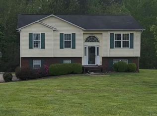 1045 Lowvalley Ct, Rural Hall, NC 27045