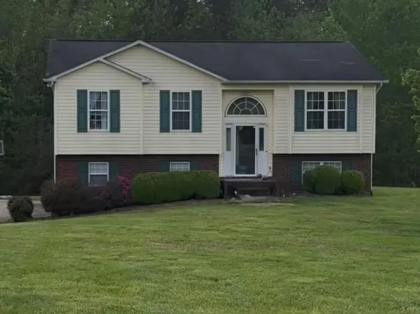 1045 Lowvalley Ct, Rural Hall, NC 27045